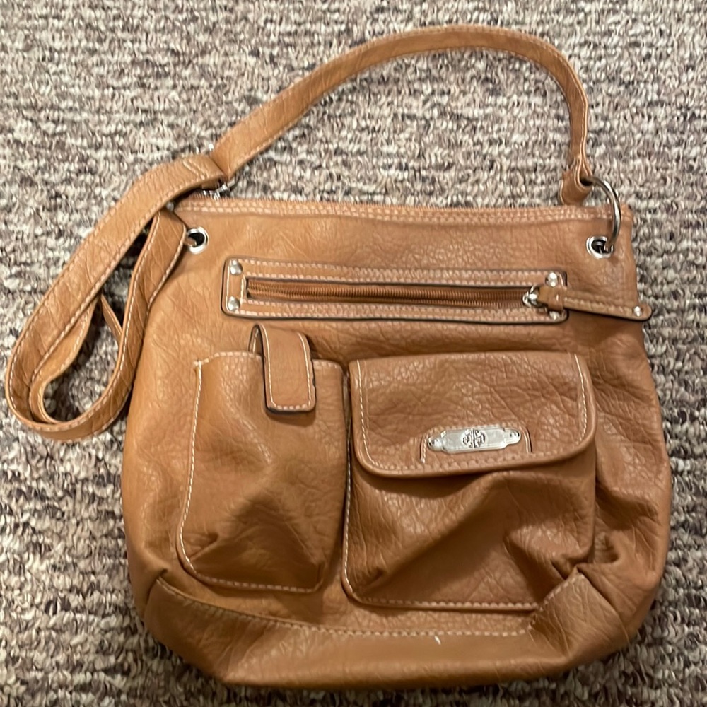 Brown Treviso side satchel bag. Faux leather.